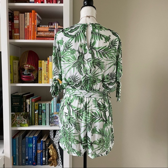 ASOS/Influence Tropical Romper - Picture 5 of 6